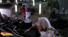 back-to-the-future-2-deleted-scenes-old-biff-vanishes (11)
