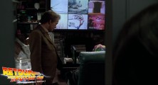 back-to-the-future-2-deleted-scenes-dad-is-home (19)