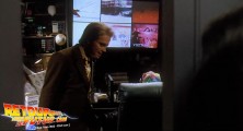 back-to-the-future-2-deleted-scenes-dad-is-home (22)