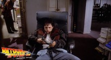 back-to-the-future-2-deleted-scenes-dad-is-home (99a3)