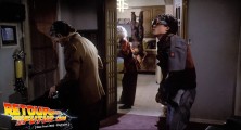 back-to-the-future-2-deleted-scenes-dad-is-home (99b)