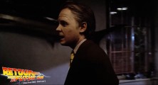 back-to-the-future-2-deleted-scenes-dad-is-home (99o)