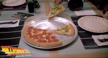 back-to-the-future-2-deleted-scenes-pizza (02)