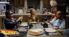 back-to-the-future-2-deleted-scenes-pizza (06)