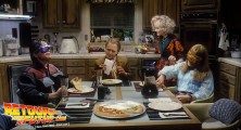 back-to-the-future-2-deleted-scenes-pizza (12)