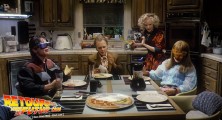 back-to-the-future-2-deleted-scenes-pizza (13)