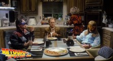 back-to-the-future-2-deleted-scenes-pizza (15)