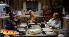 back-to-the-future-2-deleted-scenes-pizza (17)