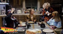 back-to-the-future-2-deleted-scenes-pizza (59)