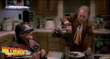 back-to-the-future-2-deleted-scenes-pizza (99g)